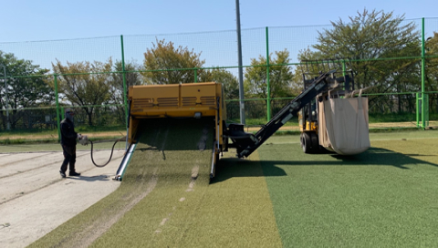 KOLON GLOTECH | إعادة تدوير العشب الصناعي التالف فصل واستعادة العشب الصناعي